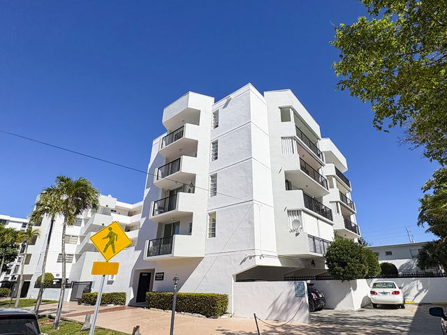 Byron Park Condo photo 2